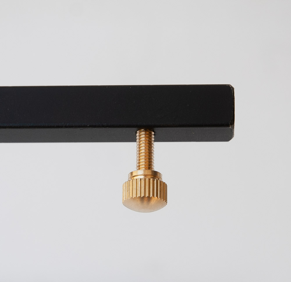 Konsole, Standard, gebogen, m. 4 Rändelschrauben aus Messing