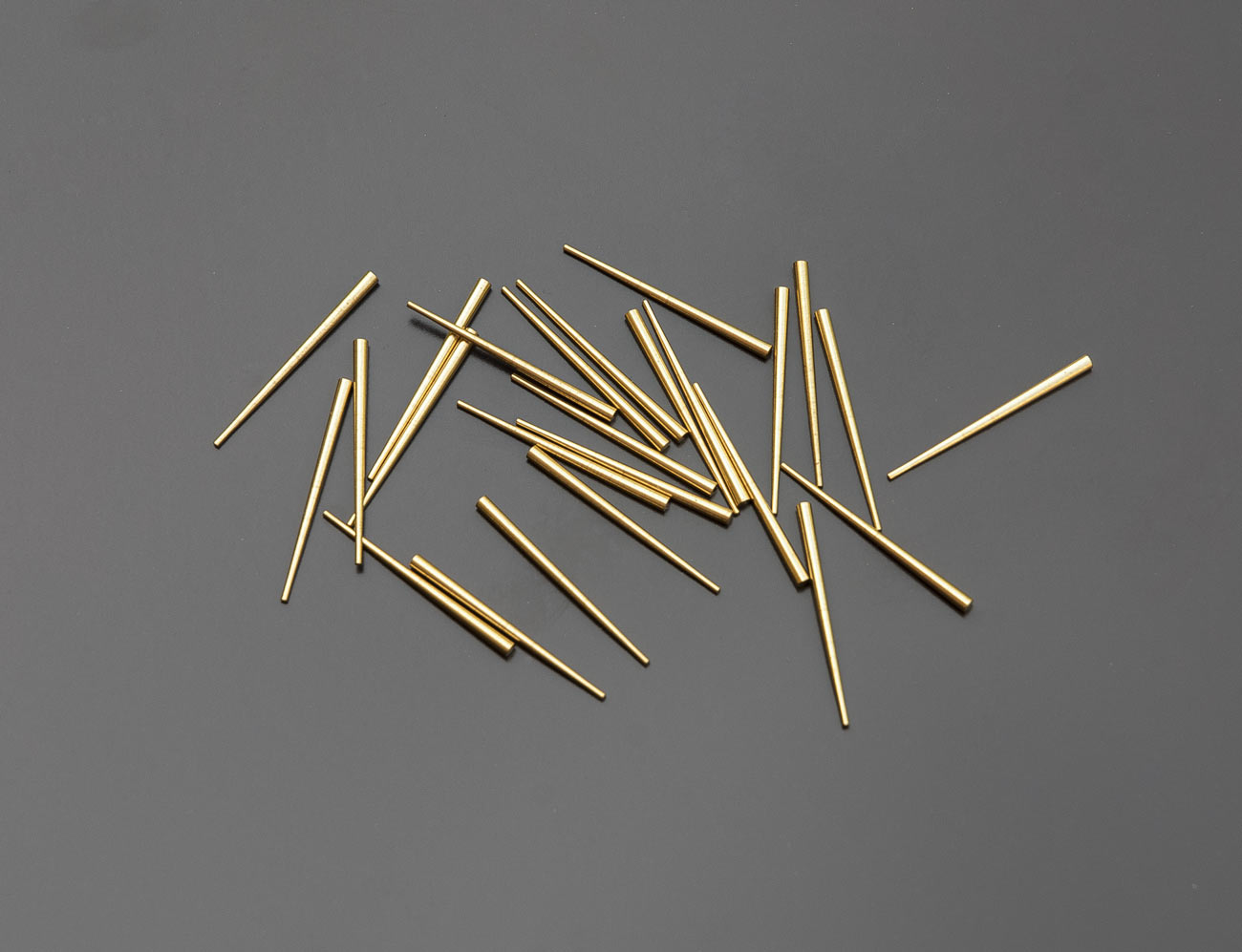 Lange Vorsteckstifte Messing 1,14 - 1,91 x 25,4 mm (1 Zoll) 25 Stück