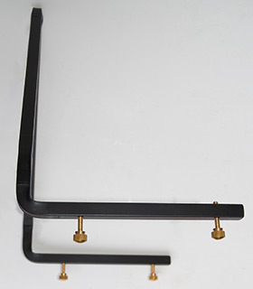 Konsole, Standard, gebogen, m. 4 Rändelschrauben aus Messing